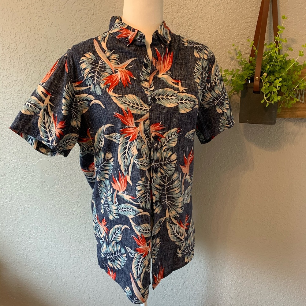 Molokai Surf Co Reverse Fabric Floral Pattern M